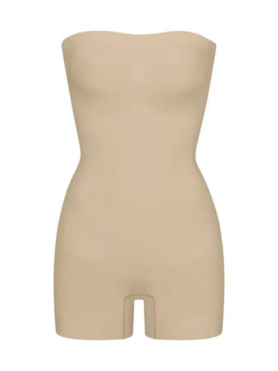 Skims Women's Seamless Sculpt Strapless Shortie Bodysuit In Clay