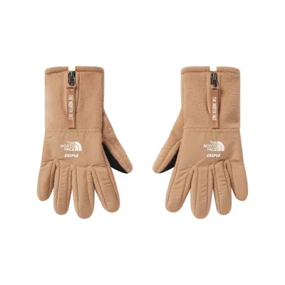 Pre-owned Skims Women's  X Tnf Retro Denali Fleece Gloves In Ochre