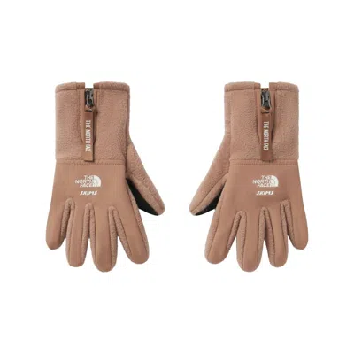 Pre-owned Skims Women's  X Tnf Retro Denali Fleece Gloves In Sienna