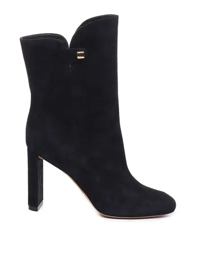 Skorpios Ankle Boots In Black