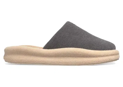 Pre-owned Skylrk Men's  Rest Slipper Sneakers In Biscuit In Brown