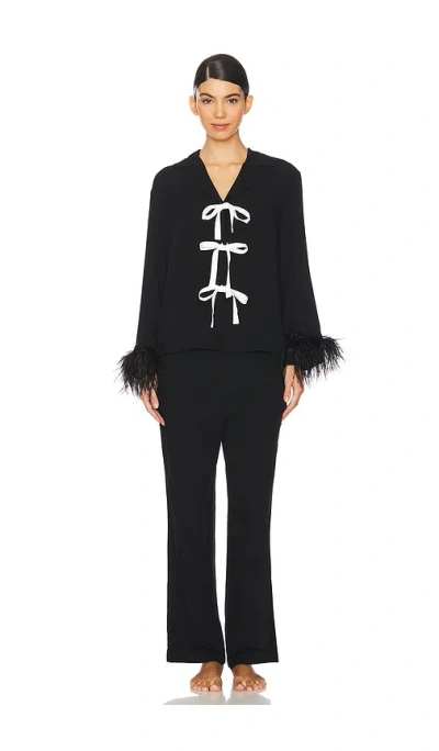 Sleeper Party Pajama Set Bows And Feathers In Black