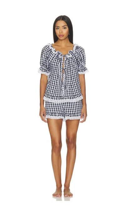Sleeper Romantica Set With Short In White & Black