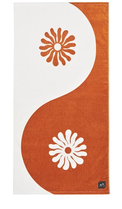 Slowtide Botanical Balance Towel In Burnt Orange