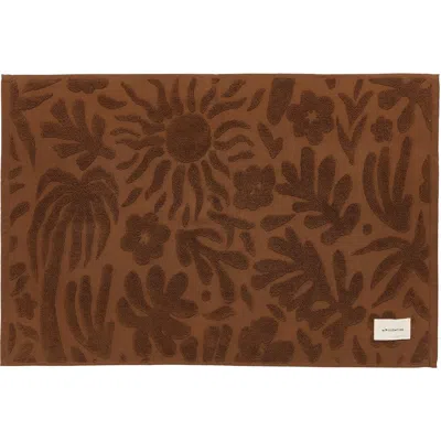 Slowtide Sunny Sculpted Bath Mat In Toast