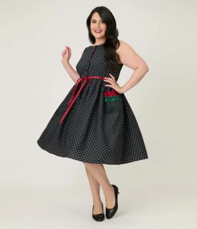 Smak Parlour Plus Size Tulip Pocket Swing Dress In Black