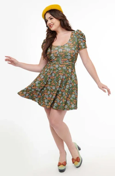 Smak Parlour Printed Knit Puff Short Sleeve Group Chat Fit & Flare Dress In Green/orange