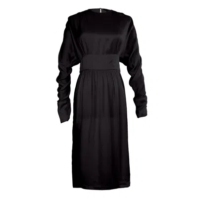 Smart And Joy Women's Black Bat Sleeved Fitted Dress With Off-shoulders