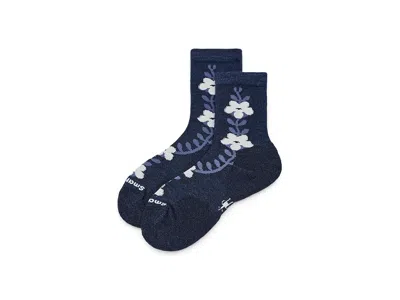 Smartwool Everyday Garden Vine Crew Socks Sock Deep Navy: Lg (women's Shoe 10-12.5), Nylon/wool In Blue