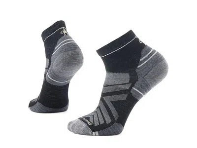 Smartwool Hike Targeted Cushion Ankle Socks Men's Crew Cut Socks Shoes Black: Md (men's Shoe 6-8.5) In Blue