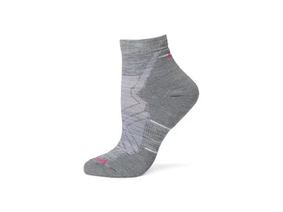 Smartwool Run Targeted Cushion Ankle Women's Low Cut Socks Shoes Light Gray/white: Md (women's Shoe 7-9.5) In Multi