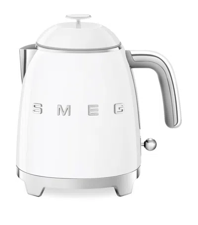 Smeg Mini Retro Kettle In White