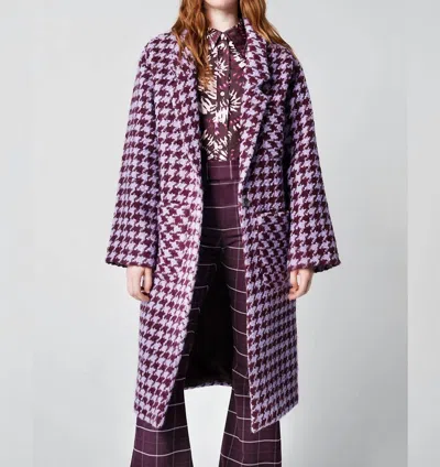 Smythe Duster Coat In Amethyst Houndstooth In Pink