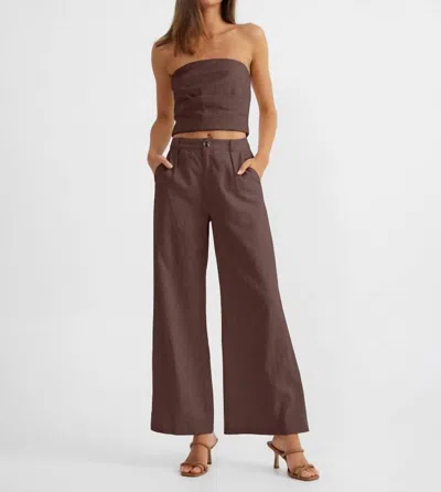 Sndys Romi Linen Top In Chocolate In Gold
