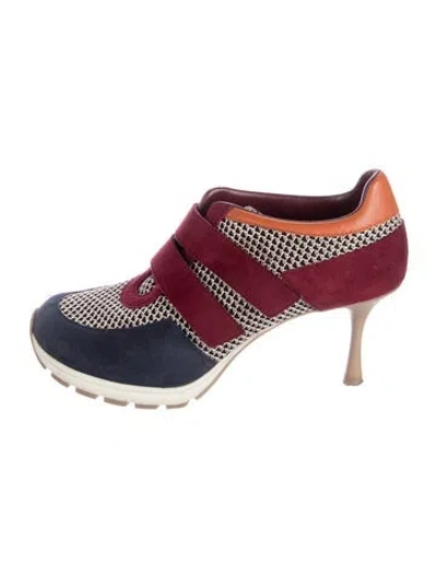 Pre-owned Sneex Suede Colorblock Pattern Pumps In Red