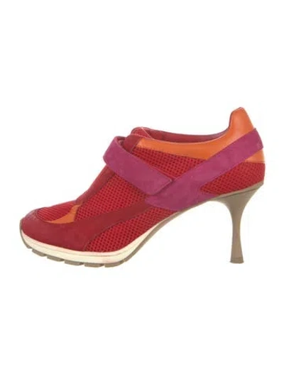 Pre-owned Sneex Suede Colorblock Pattern Pumps In Red