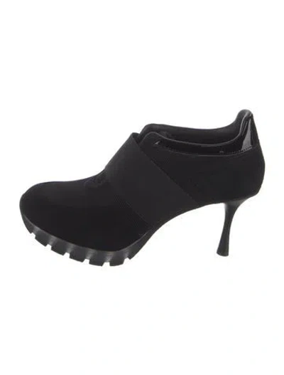 Pre-owned Sneex Suede Pumps In Black