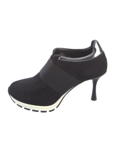 Pre-owned Sneex Suede Pumps In Blue
