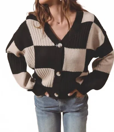 So Me Checkered Texturerd Cardigan In Black