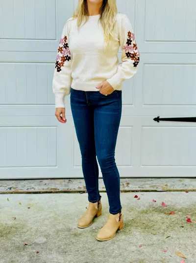 So Me Skyler Sweater In Ivory In Brown