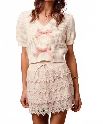 So Me Tiffany Short Sleeve Top In Ivory In White