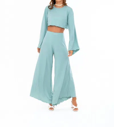 Soah Women's Clear Skies Crop Top In Breezy In Blue