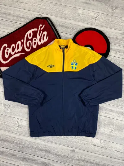 Pre-owned Soccer Jersey X Umbro Vintage Umbro Sweden National Team Light Jacket In Blue/yellow