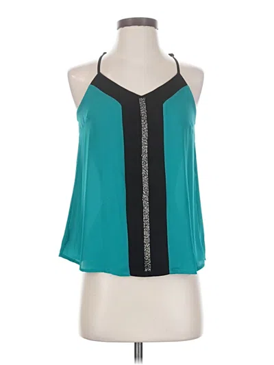 Socialite Sleeveless Blouse In Green