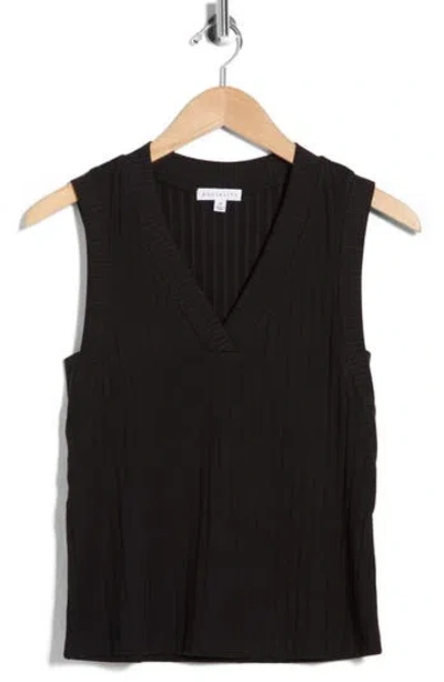 Socialite V-neck Ribbed Knit Tank In Black