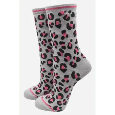 Sock Talk Women's Bamboo Ankle Socks Leopard Print Grey Pink In Gray