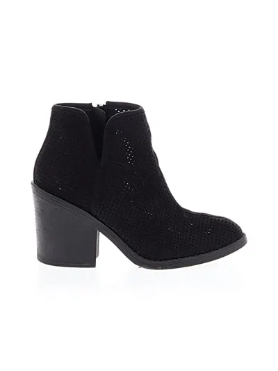 Pre-owned Soda Ankle Boots In Black
