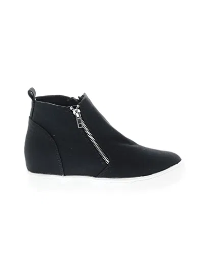 Pre-owned Soda Ankle Boots In Black