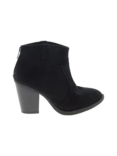 Pre-owned Soda Ankle Boots In Black