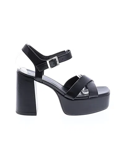 Pre-owned Soda Sandals In Black