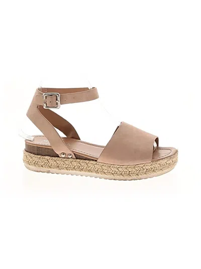 Pre-owned Soda Sandals In Tan
