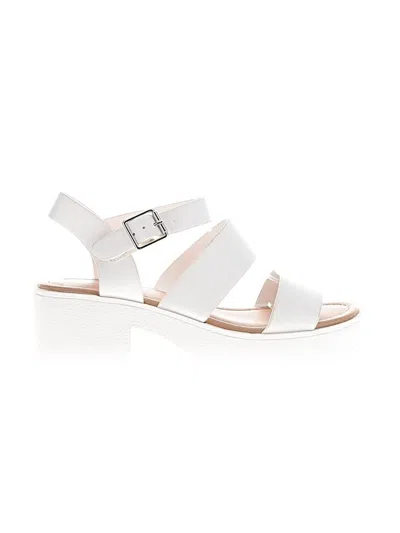Pre-owned Soda Sandals In White