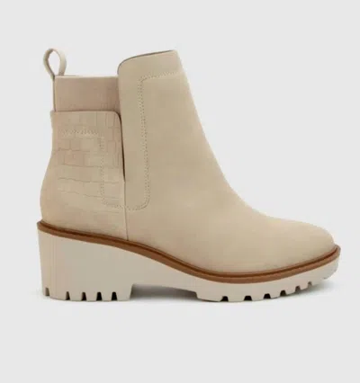 Soda Women's Chelsea Boots In Stone In Neutral