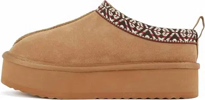 Soda Women's Eagle Round Toe Slip-on Flatform In Tan In Neutral