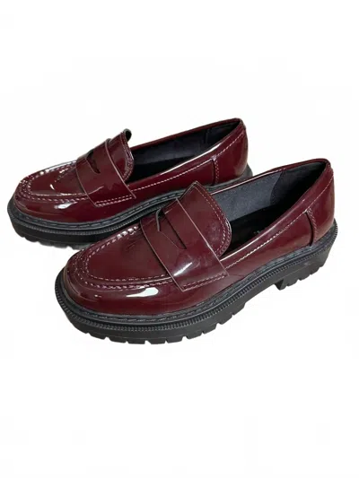 Soda Women's Eureka Loafer In Burgundy