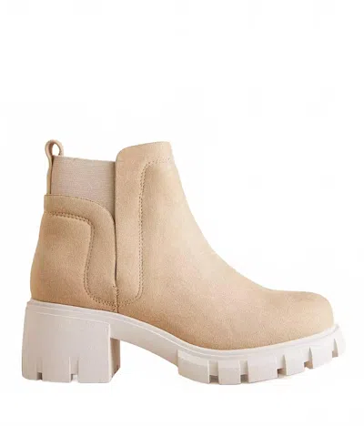 Soda Women's Ritah Lug Chelsea Ankle Boots In Clay In Animal Print