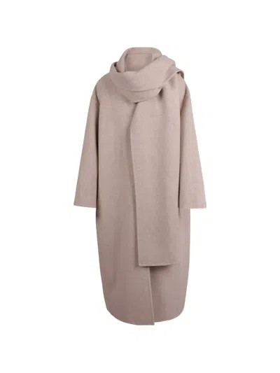 Soeur Finn Scarf-detail Coat In Pattern