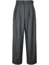 Soeur Belted Pleated Straight Trousers In Gray