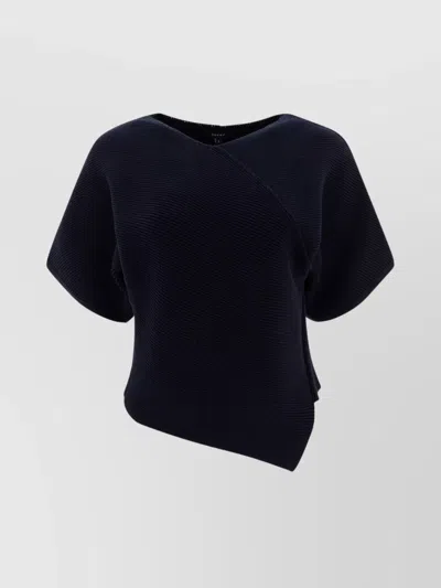 Soeur Ribbed Texture Short Sleeves Asymmetric Hem Top In Black