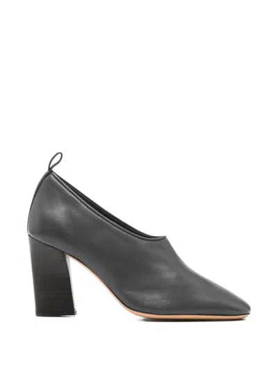 Soeur Thea Point Toe Heeled Pumps In Black