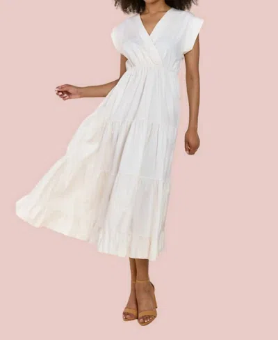 Sofia Collections Tahoe Dress In Champagne In White