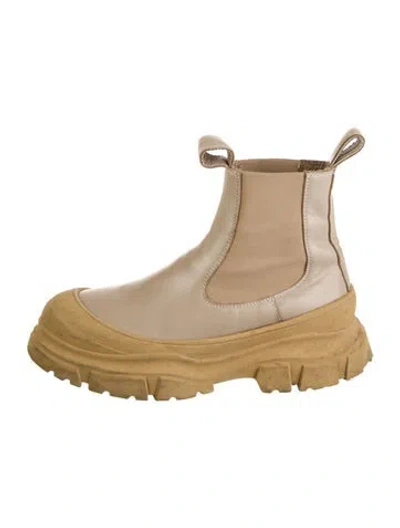 Pre-owned Sofie D'hoore Leather Chelsea Boots In Neutral
