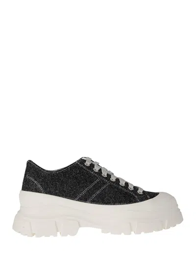 Sofie D'hoore Sneakers + Side Stitching + Chunky Outsole