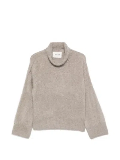 Soft Goat Brushed Cashmere Sweater In Neutral