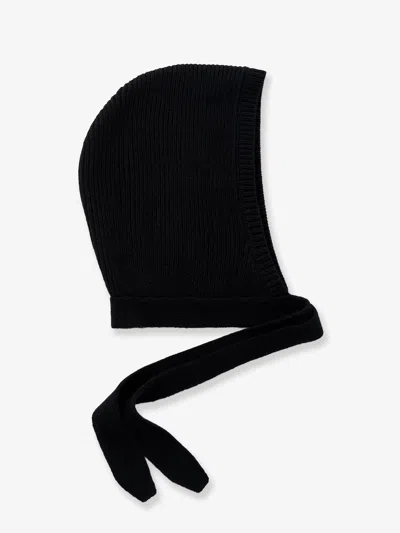 Soft Goat Cashmere Bonet In Black