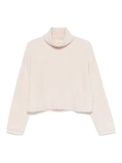 Soft Goat Cashmere Turtle-neck Jumper